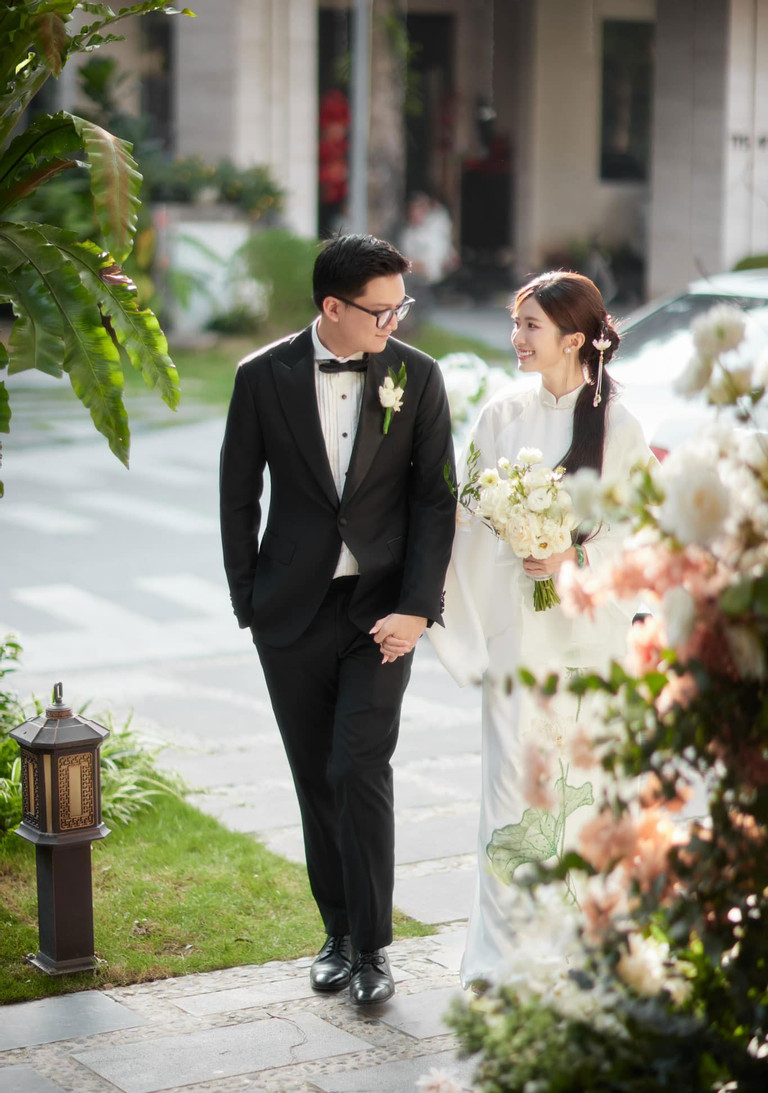 dam cuoi em ut van van cua thuong ngay nang ve tinh te nhe nhang he lo gia the tai phiet cua dang trai6