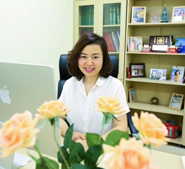 chan dung nu giao su duy nhat nganh y nam 2023 tung duoc tap chi forbes viet nam binh chon la nguoi phu nu co tam anh huongpng0 chan dung nu giao su duy nhat nganh y nam 2023 tung duoc tap chi forbes viet nam binh chon la nguoi phu nu co tam anh huongpng0