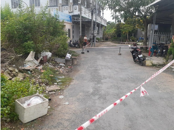 khoi to nam sinh lop 12 dung dao tu che dam chet nguoi o tien giang