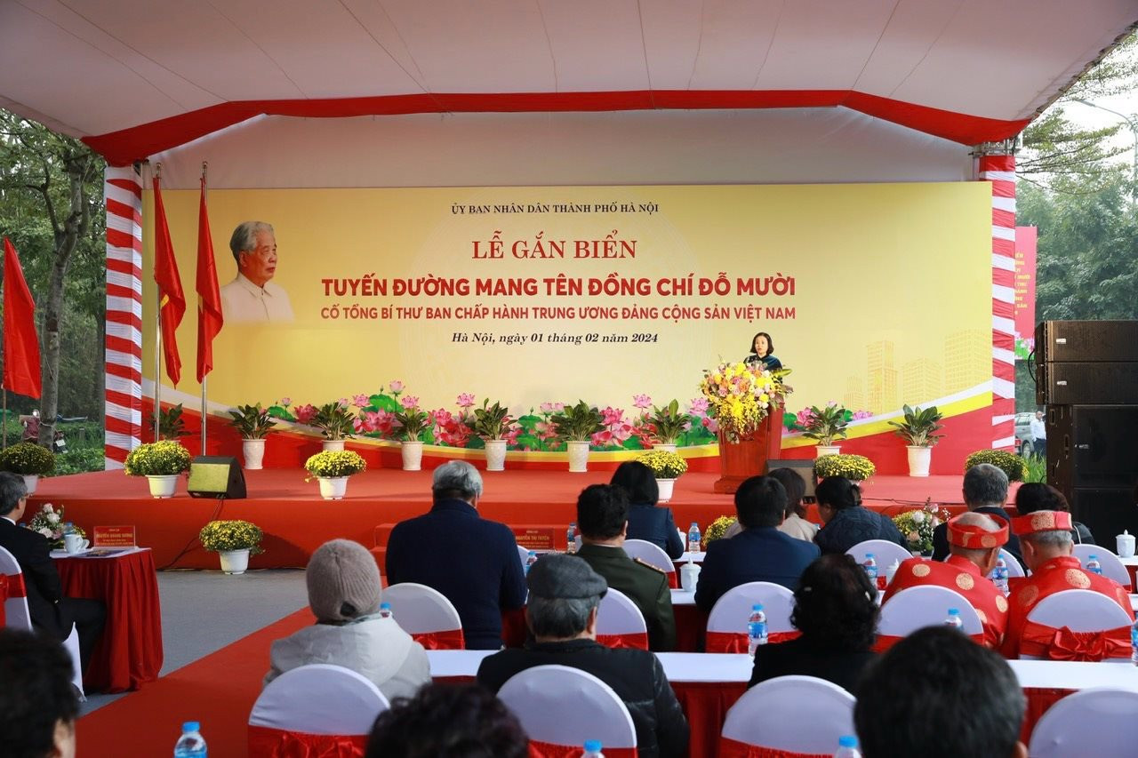 ha noi chinh thuc co tuyen duong mang ten co tong bi thu do muoi