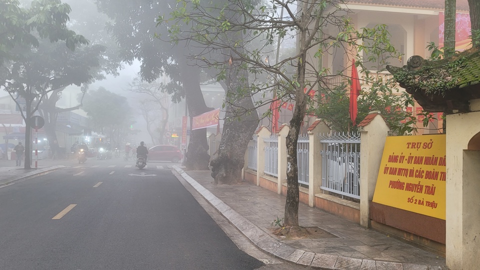 sang som ha noi chim trong suong mu phuong tien di chuyen kho khan4