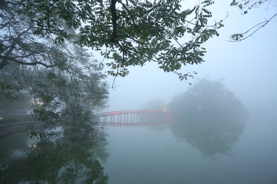 sang som ha noi chim trong suong mu phuong tien di chuyen kho khan6