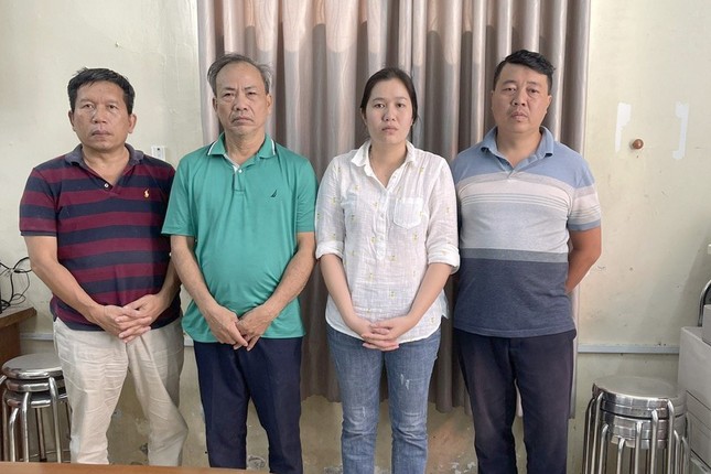 tin tuc an ninh hinh su 2 2 2024 khoi to cap vo chong lua dao chiem doat hon 2 ty dong o bac giang2 tin tuc an ninh hinh su 2 2 2024 khoi to cap vo chong lua dao chiem doat hon 2 ty dong o bac giang2