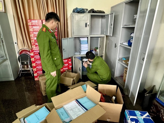 tin tuc an ninh hinh su 3 2 2024 vay bat doi tuong co 5 tien an ngua quen duong cu thuc hien vu trom lien tinh2 tin tuc an ninh hinh su 3 2 2024 vay bat doi tuong co 5 tien an ngua quen duong cu thuc hien vu trom lien tinh2