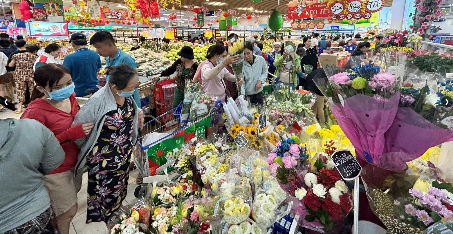 nguoi dan tp hcm do xo den cac sieu thi mua sam trong ngay dau tien nghi tet nguyen dan4 nguoi dan tp hcm do xo den cac sieu thi mua sam trong ngay dau tien nghi tet nguyen dan4