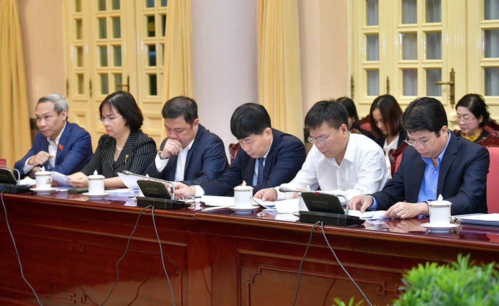 chu tich nuoc cong bo luat dat dai va luat cac to chuc tin dung sua doi 2