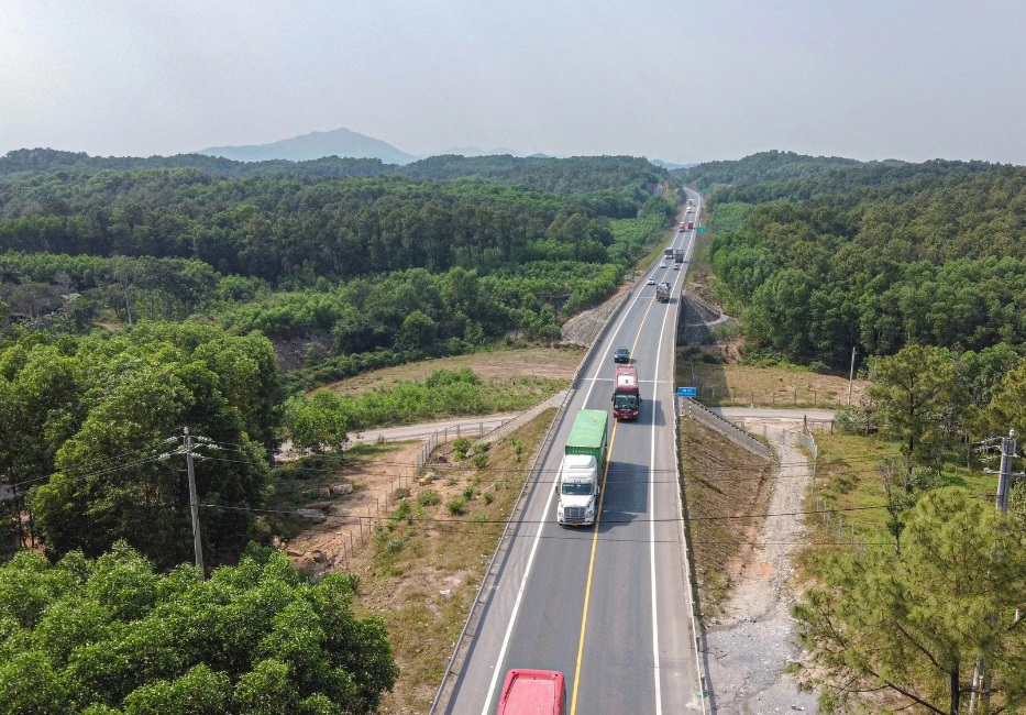sau vu tai nan nghiem trong tinh trang vuot au lan lan cao toc cam lo la son van tiep dien14