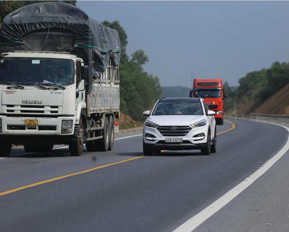 sau vu tai nan nghiem trong tinh trang vuot au lan lan cao toc cam lo la son van tiep dien16