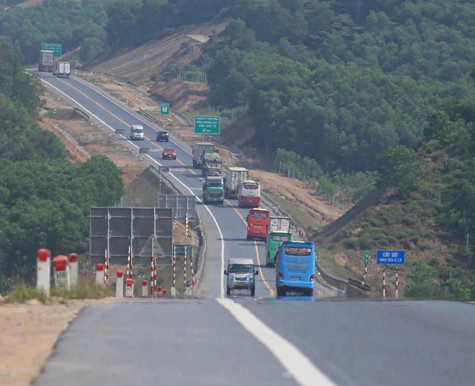 sau vu tai nan nghiem trong tinh trang vuot au lan lan cao toc cam lo la son van tiep dien17