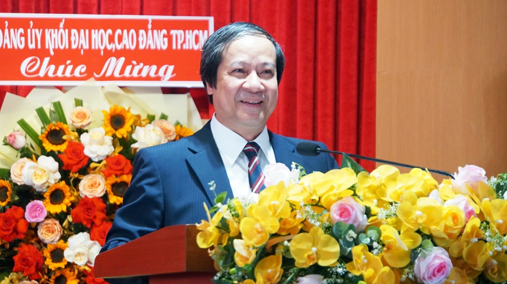 pgs nganh thu y tiep nhan quyet dinh cong nhan hieu truong truong dai hoc nong lam tp hcm33