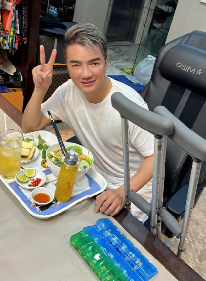 truoc xon xao so tien vien phi khung cua dam vinh hung o my dai dien nam ca si noi gi 2 truoc xon xao so tien vien phi khung cua dam vinh hung o my dai dien nam ca si noi gi 2