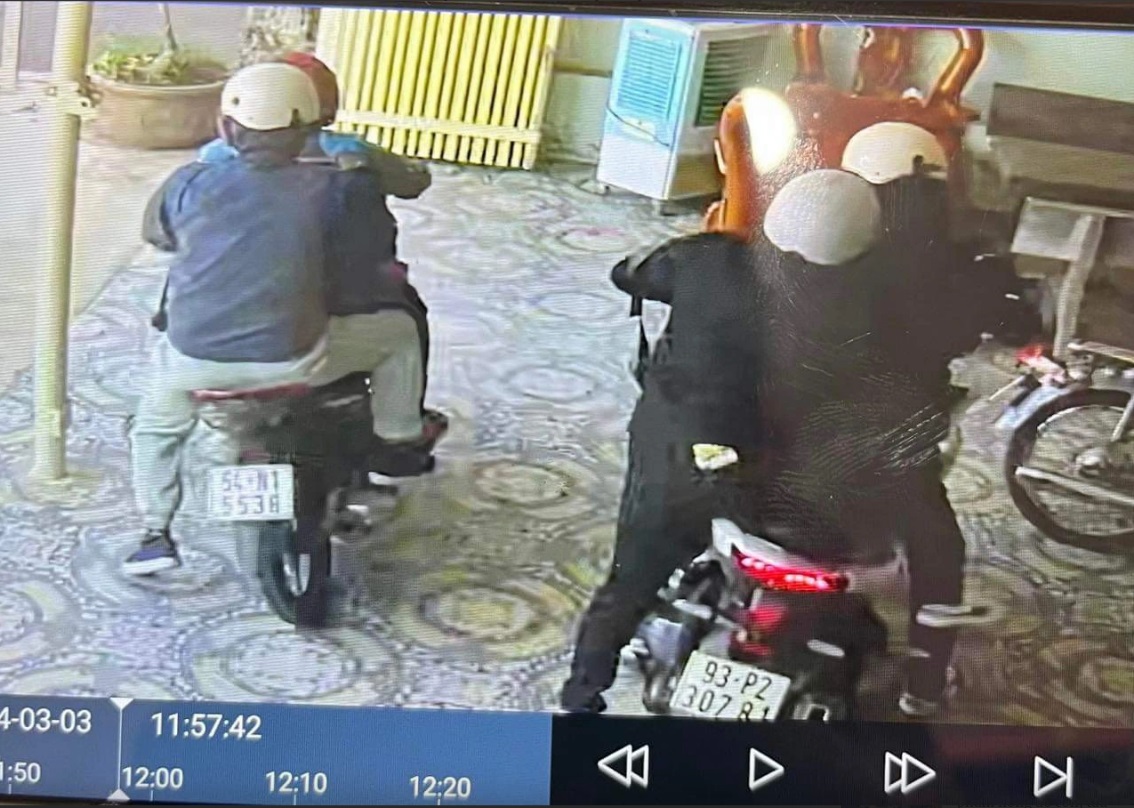vu truy bat 4 nghi pham cuop tiem vang o binh duong xac dinh nhung manh moi ban dau vu truy bat 4 nghi pham cuop tiem vang o binh duong xac dinh nhung manh moi ban dau