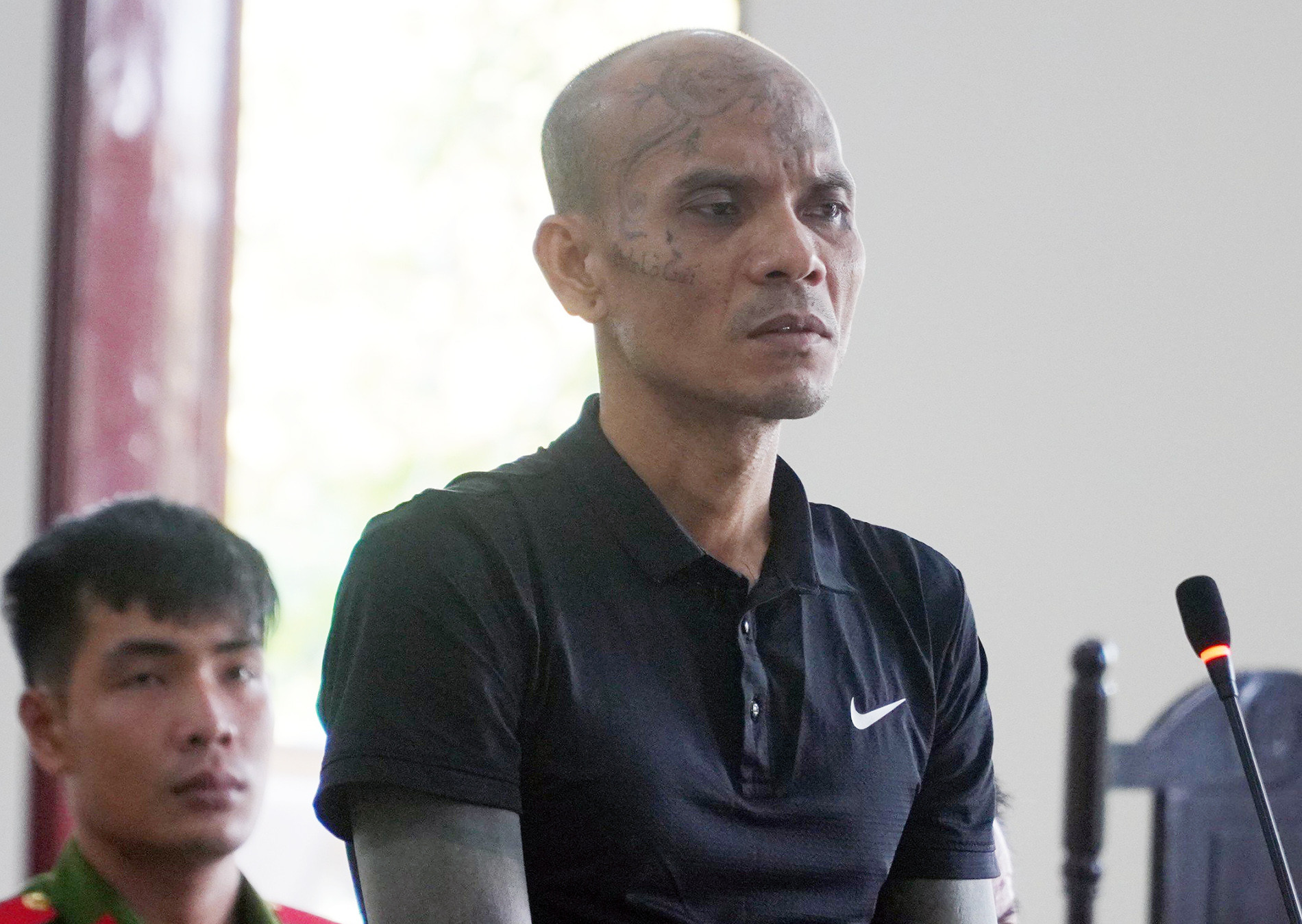 nhan tam ru ban nhau hiep dam vo ho ga dan ong xam hinh linh an chung than1 nhan tam ru ban nhau hiep dam vo ho ga dan ong xam hinh linh an chung than1