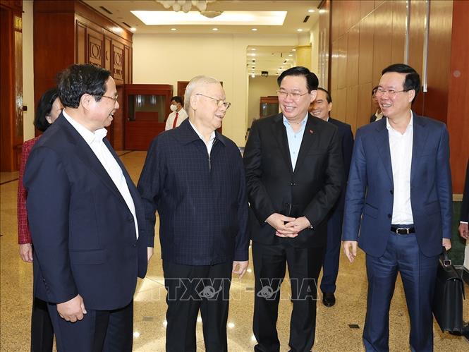 tong bi thu nguyen phu trong chu tri hop tieu ban nhan su dai hoi xiv cua dang1 tong bi thu nguyen phu trong chu tri hop tieu ban nhan su dai hoi xiv cua dang1