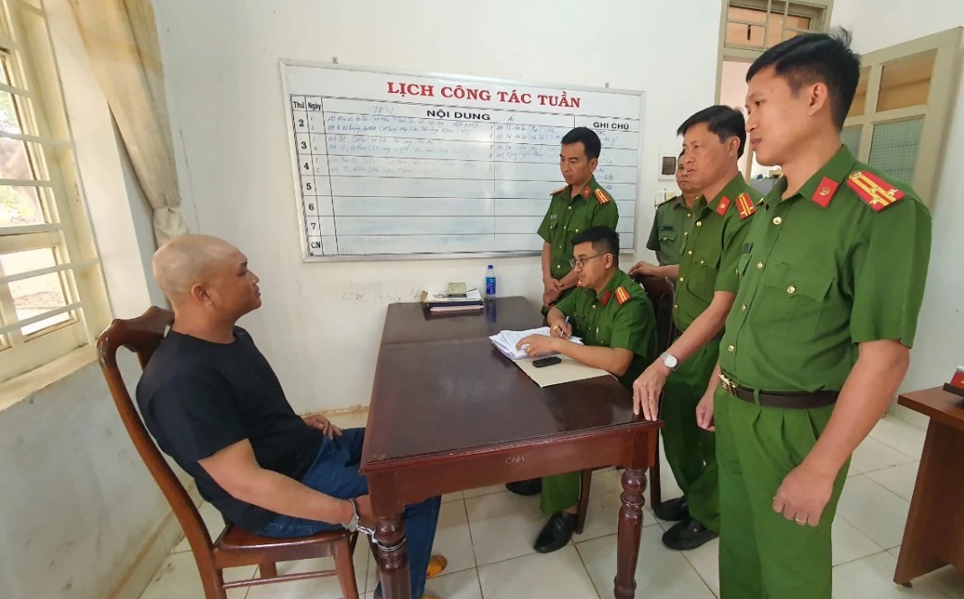 vu nguoi phu nu cau cuu sau 2 lan bi truy sat nghi pham khai ly do truy sat nan nhan den cung