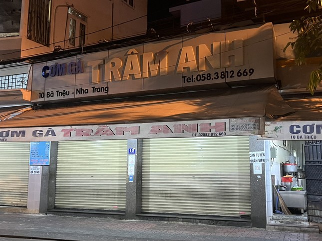 tiem com ga nhan loi va ho tro gan 500 trieu tien vien phi cho cac benh nhan2 tiem com ga nhan loi va ho tro gan 500 trieu tien vien phi cho cac benh nhan2