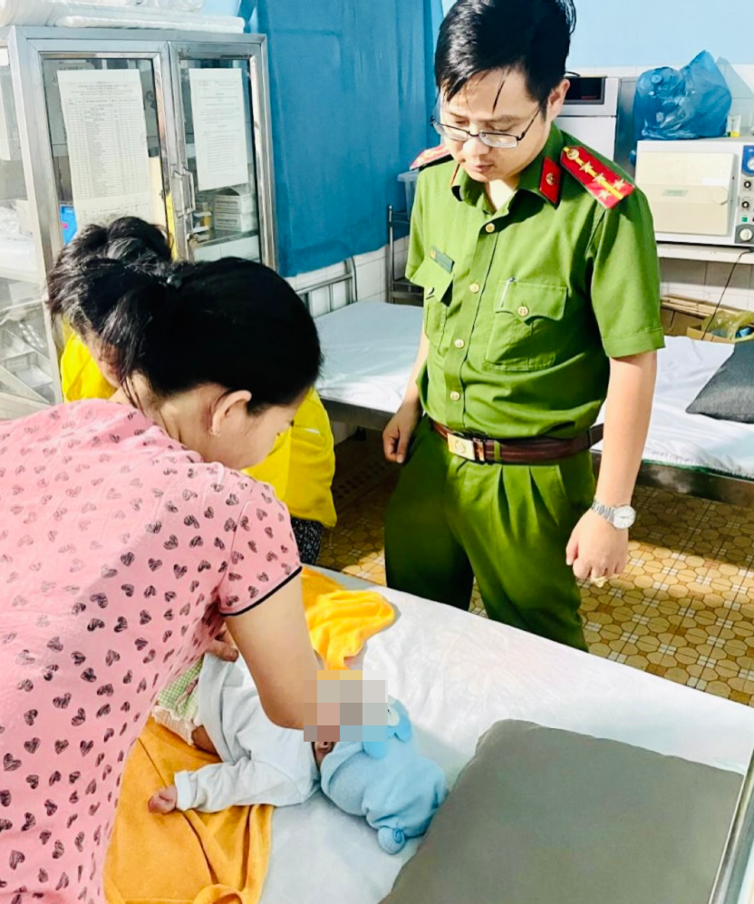 be trai so sinh co phan tai di tat bi bo roi truoc cong chua2