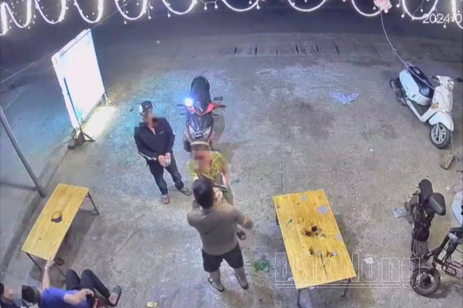 hon chien tai quan nhau mot thanh nien bi dam tu vong