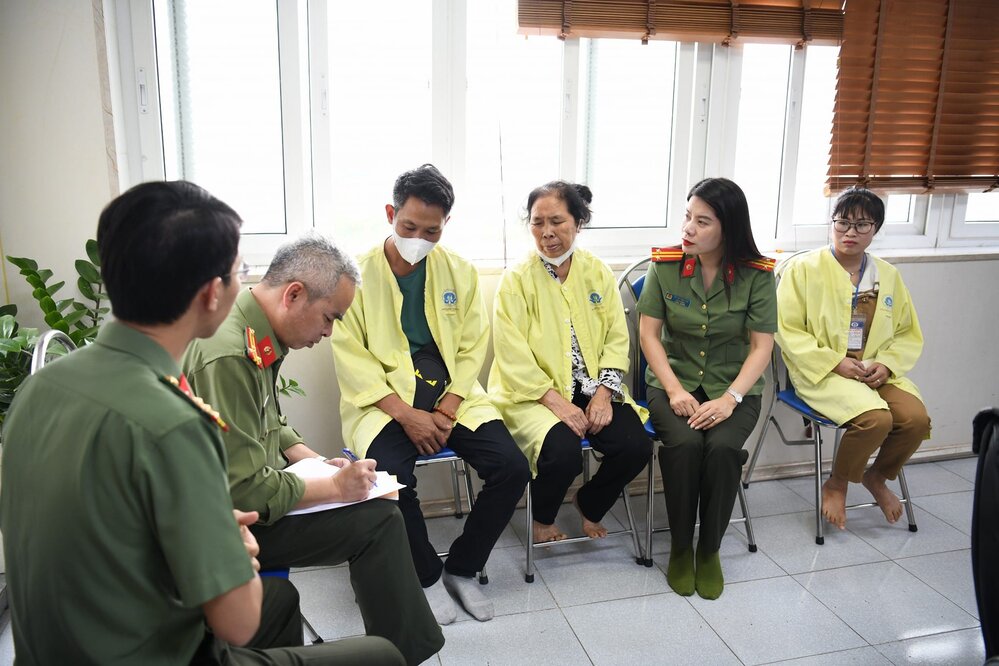 vu nam sinh lop 8 bi danh chan thuong so nao dong thai tu cong an tinh phu tho vu nam sinh lop 8 bi danh chan thuong so nao dong thai tu cong an tinh phu tho