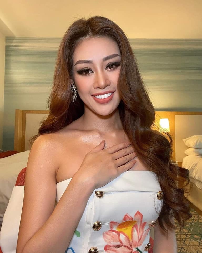 khanh van tiet lo chi tiet khien ban giam khao vo oa trong vong phong van kin cua miss universe 2020 1 khanh van tiet lo chi tiet khien ban giam khao vo oa trong vong phong van kin cua miss universe 2020 1