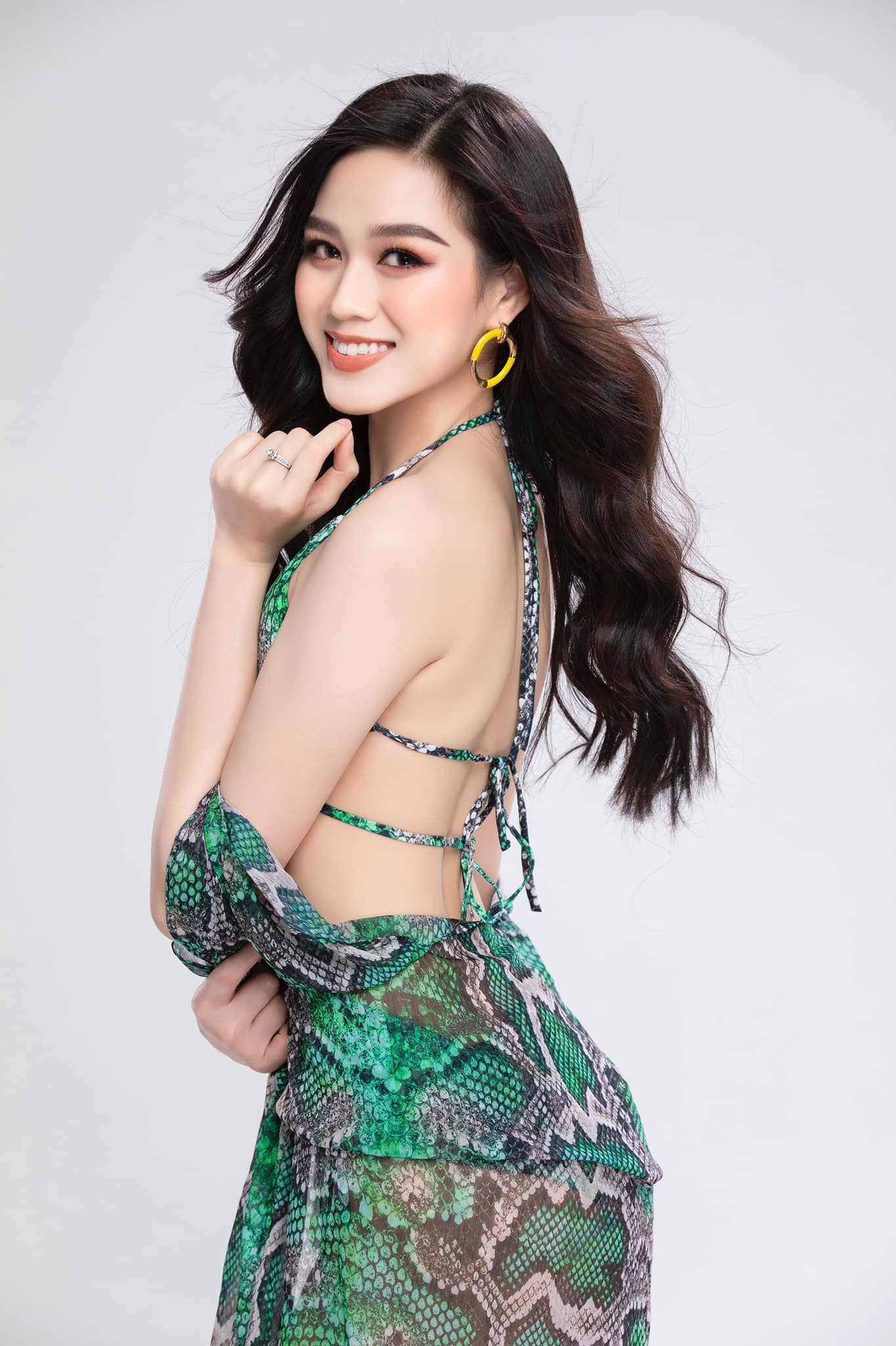 do thi ha dien bikini thoat mac gai ngoan khoe doi chan dai 1 1m khien ai nay chao dao3 do thi ha dien bikini thoat mac gai ngoan khoe doi chan dai 1 1m khien ai nay chao dao3