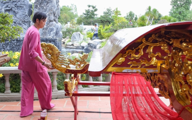 khoi tai san cua dai gia ngam hoai linh tu bo suu tap tram huong khung den thay day choi kim cuong3