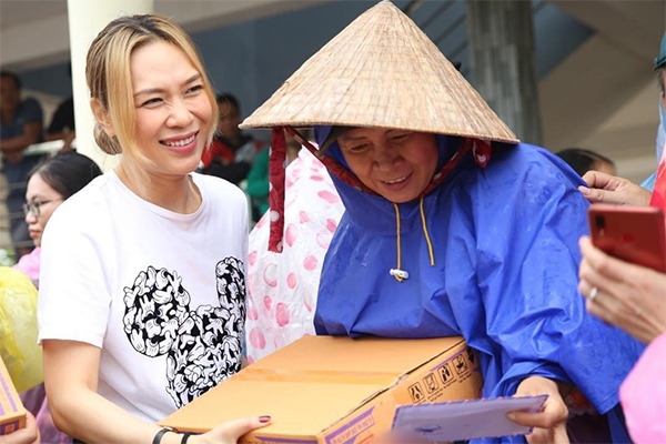 my tam am tham ung ho 300 trieu dong cho bac giang phong chong dich covid 19 1 my tam am tham ung ho 300 trieu dong cho bac giang phong chong dich covid 19 1