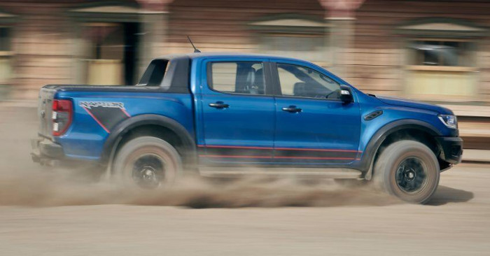 ford ranger raptor ra mat phien ban dac biet gia ban van con la an so4