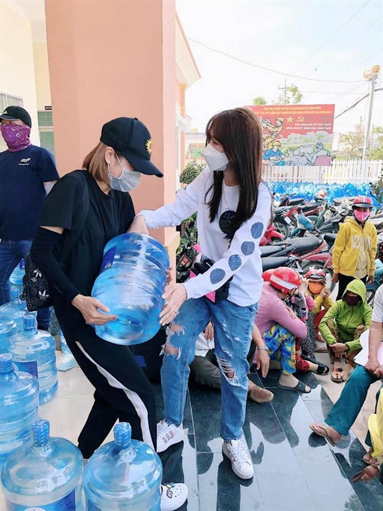 lum xum cua tran thanh chua dut hari won tuyen bo se van lam tu thien3 lum xum cua tran thanh chua dut hari won tuyen bo se van lam tu thien3