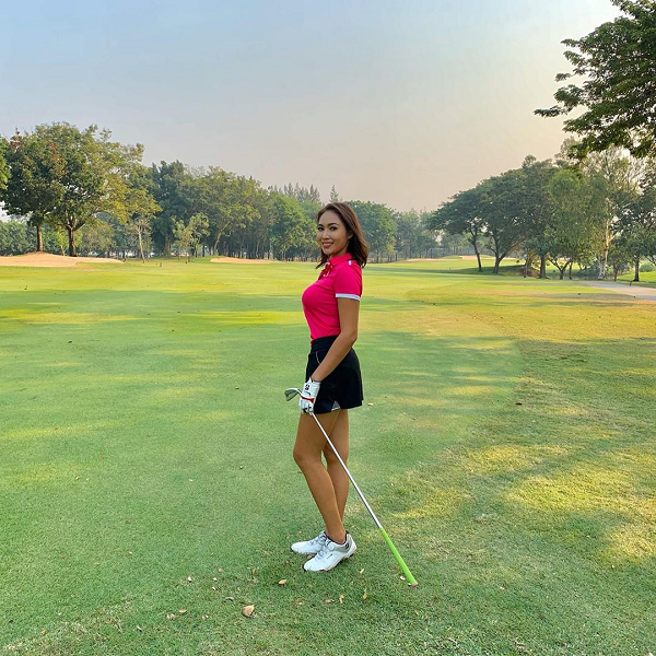 ngam nhan sac hut hon va duong cong cuc pham cua nu golf thu quyen ru nhat the gioi6 ngam nhan sac hut hon va duong cong cuc pham cua nu golf thu quyen ru nhat the gioi6