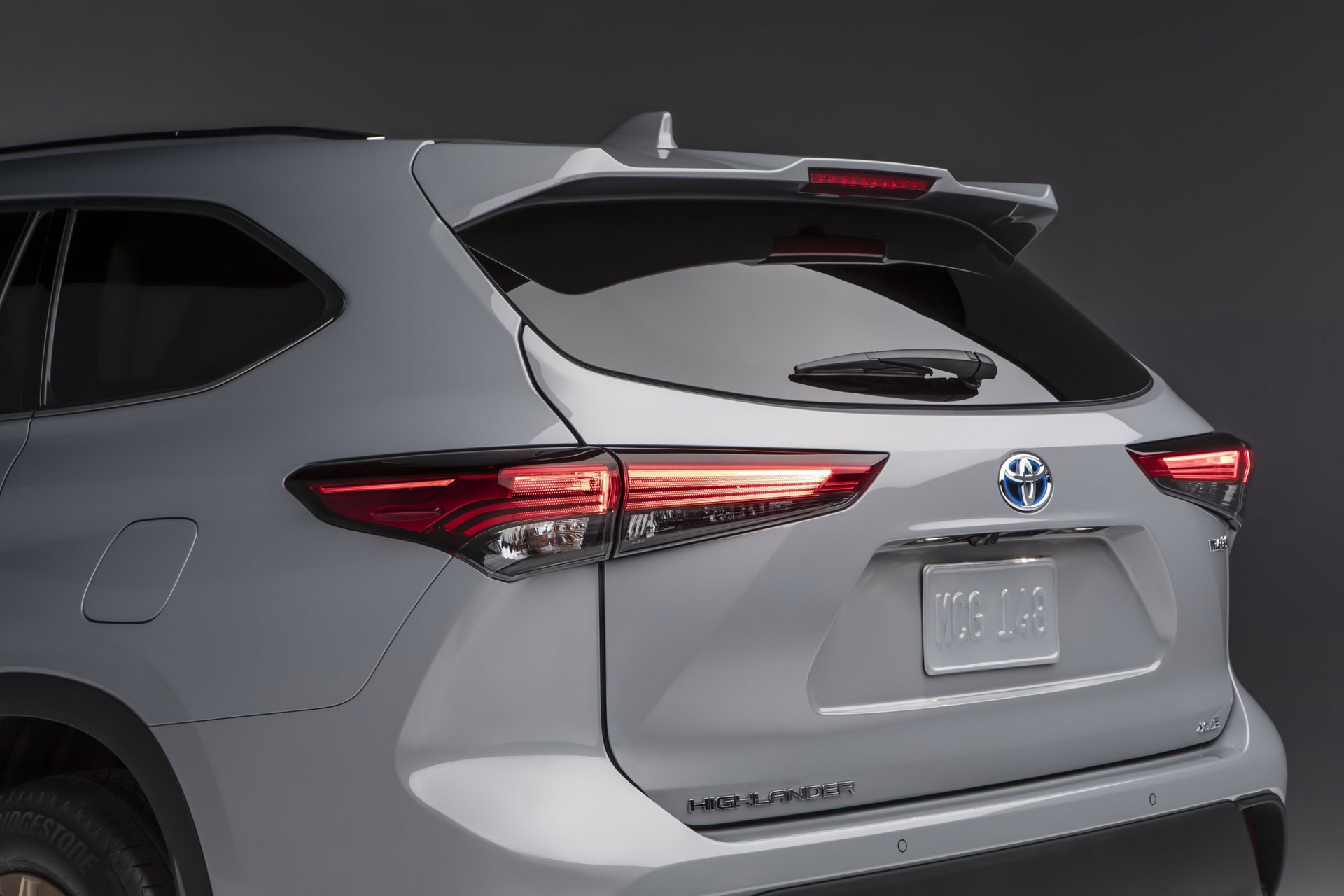 toyota highlander 2022 ra mat mau dong doc quyen voi nhieu trang bi an tuong41 toyota highlander 2022 ra mat mau dong doc quyen voi nhieu trang bi an tuong41