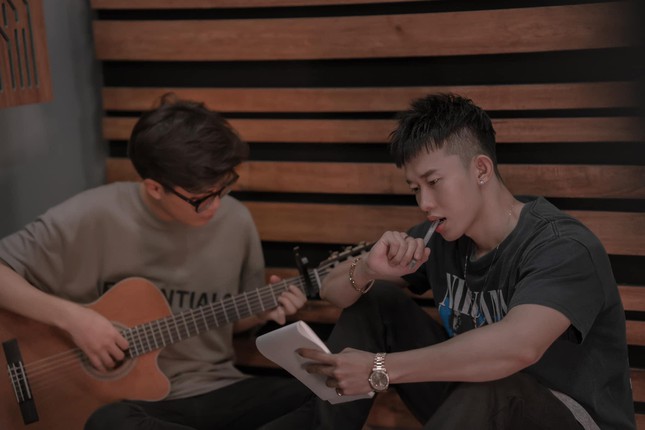 tin tuc giai tri moi nhat ngay 31 5 nghe si xuan bac tu long len duong den bac ninh bac giang5 tin tuc giai tri moi nhat ngay 31 5 nghe si xuan bac tu long len duong den bac ninh bac giang5