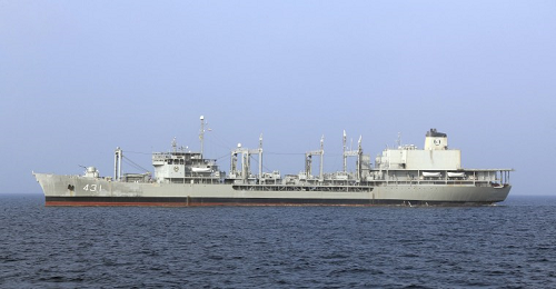 tau chien lon nhat iran bat ngo boc chay roi chim xuong bien moi no luc cuu tro that bai1