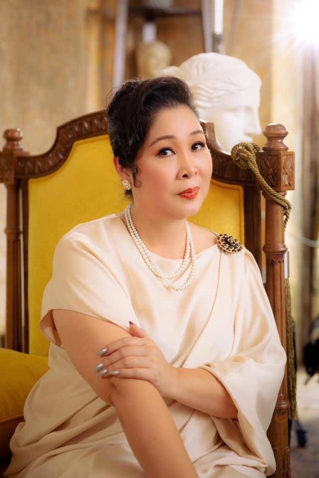 nsnd hong van len tieng ve lum xum quang cao toi thanh that cui dau xin loi cong chung2 nsnd hong van len tieng ve lum xum quang cao toi thanh that cui dau xin loi cong chung2