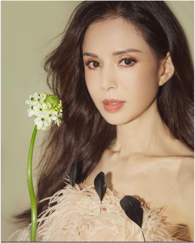 tieu long nu ly nhuoc dong xuat hien voi mat bam tim moi sung phong khien ai cung ngo ngang4 tieu long nu ly nhuoc dong xuat hien voi mat bam tim moi sung phong khien ai cung ngo ngang4