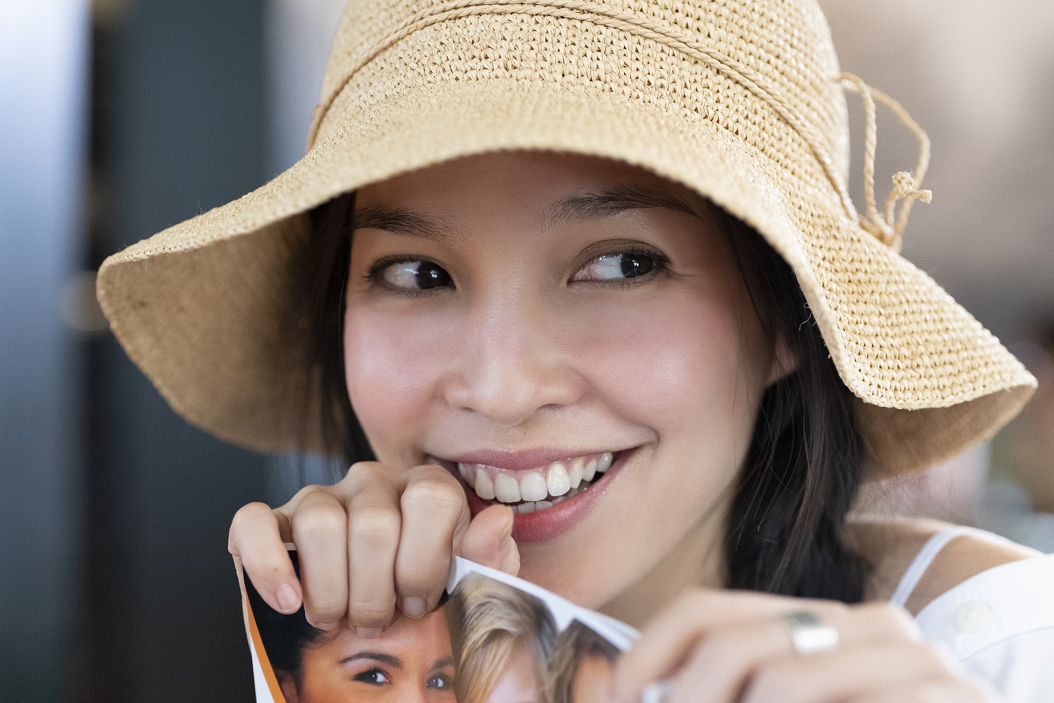 hien thuc khoe nhan sac nhu gai doi muoi than thai khien ai cung phai nguong mo6