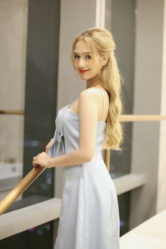 nhan duoc loi moi lam sugar baby vo streamer giau nhat viet nam phan ung the nao1 nhan duoc loi moi lam sugar baby vo streamer giau nhat viet nam phan ung the nao1