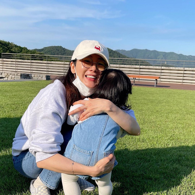 nu hoang nuoc mat choi ji woo len tieng khi dinh nghi van bi chong tre cam sung4 nu hoang nuoc mat choi ji woo len tieng khi dinh nghi van bi chong tre cam sung4