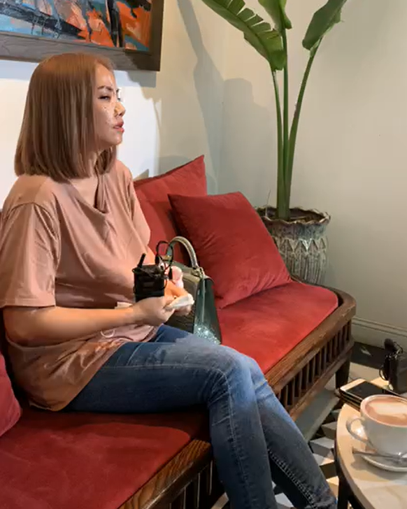 nong co xuyen lo guong mat bang bo chang chit bat khoc tiet lo tung bi chong cu doa giet5