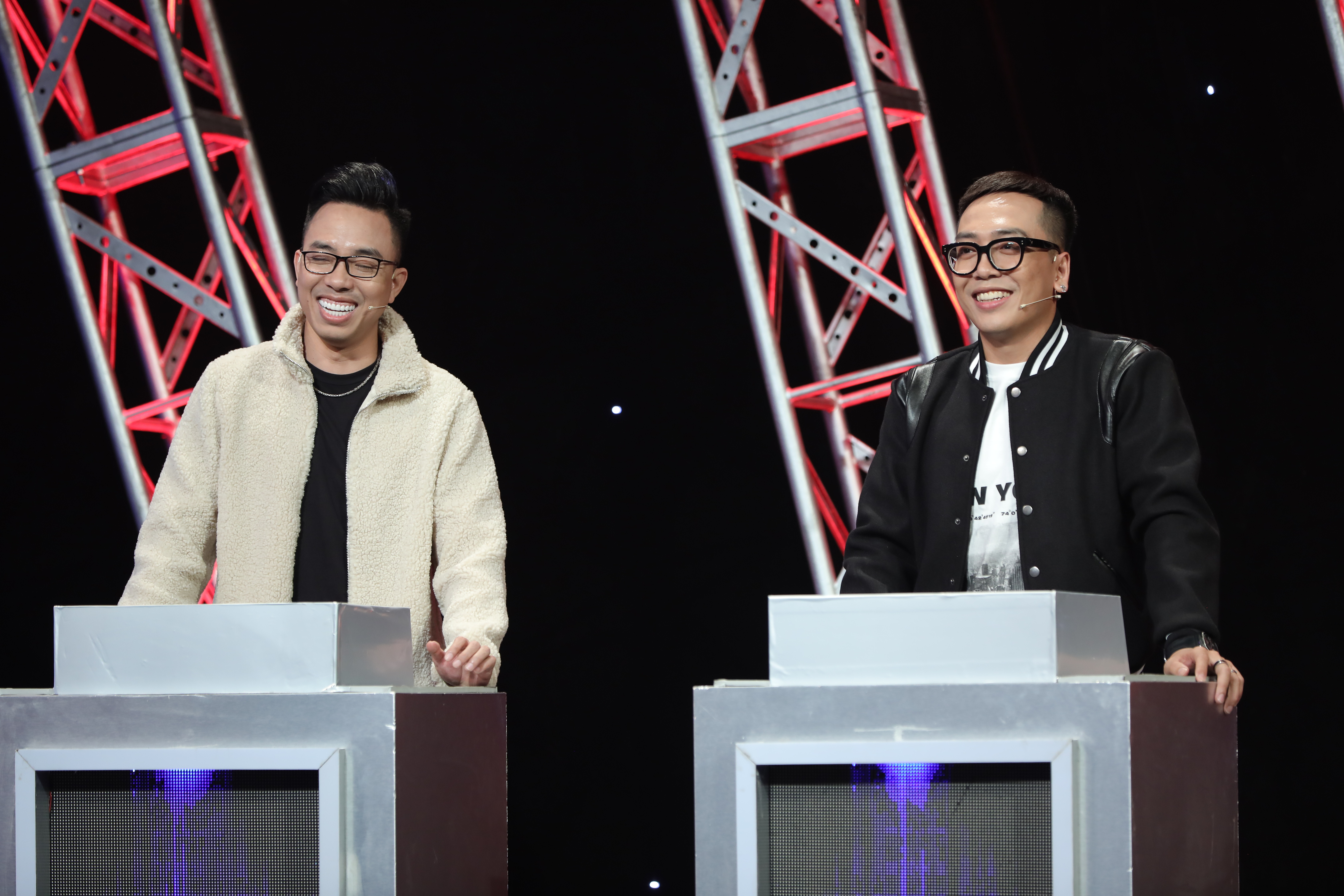 nguyen hoang duy tiet lo ly do dong troi vi sao nguyen hong thuan tham gia gameshow2