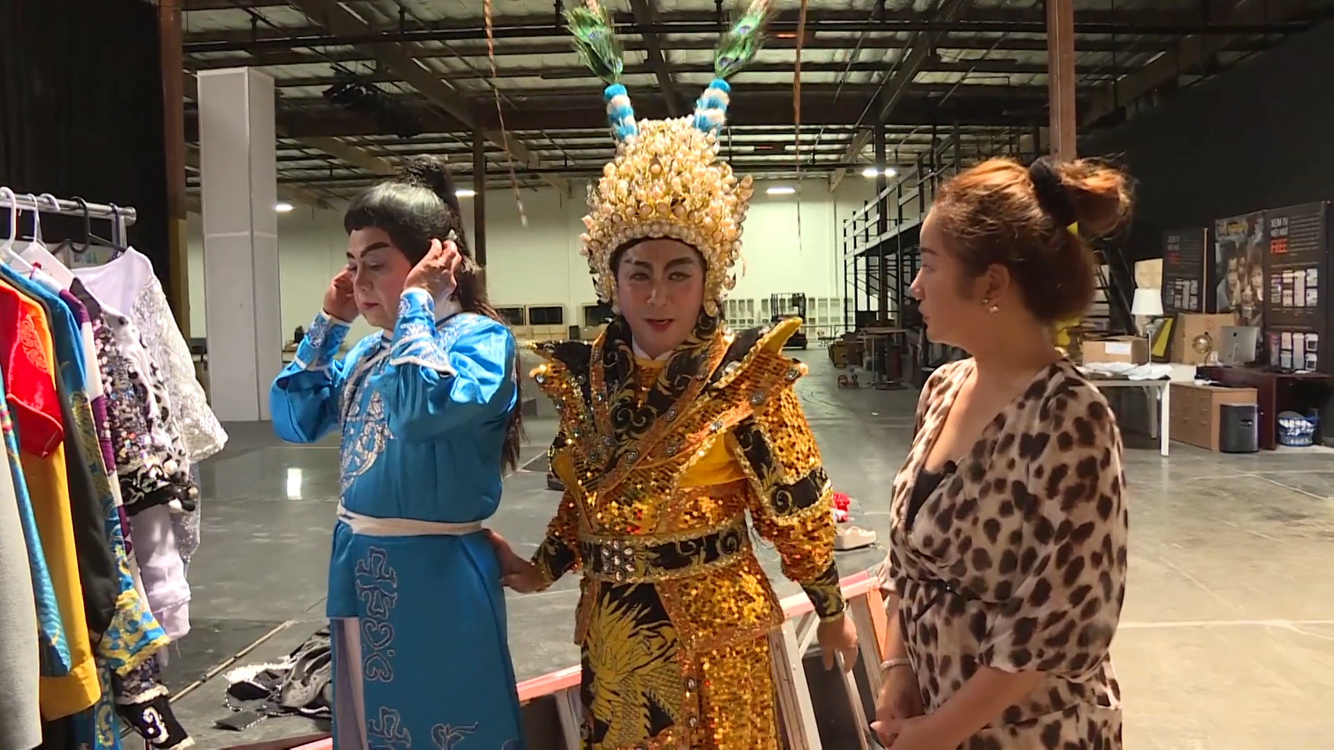 khong go cua tham nha thuy nga xot xa tham nghe si le tin tai noi giu lua cai luong2 khong go cua tham nha thuy nga xot xa tham nghe si le tin tai noi giu lua cai luong2