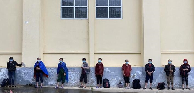 nghe an phat hien 9 doi tuong nhap canh trai phep qua bien gioi1