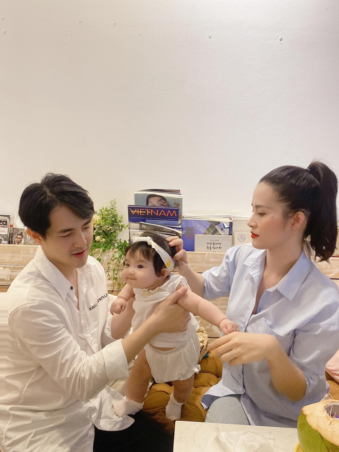 dong nhi khoe duong cong uon luon voi vay ho bao nhan sac me bim sua dep nuc no5 dong nhi khoe duong cong uon luon voi vay ho bao nhan sac me bim sua dep nuc no5