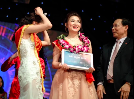 ngan nhan sac xinh dep cua hoa khoi bao chi vu phuong anh thanh tich cac cuoc thi khien nhieu nguoi to mo1 ngan nhan sac xinh dep cua hoa khoi bao chi vu phuong anh thanh tich cac cuoc thi khien nhieu nguoi to mo1