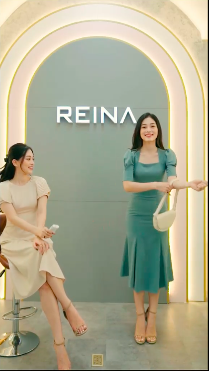 a hau phuong nga gap su co rach quan nhay cam chinh chu len tieng giai thich2 a hau phuong nga gap su co rach quan nhay cam chinh chu len tieng giai thich2