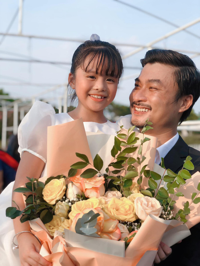 mua hoa tim lai tap cuoi lo anh cuoi cua dong le lieu cap doi co den duoc voi nhau1 mua hoa tim lai tap cuoi lo anh cuoi cua dong le lieu cap doi co den duoc voi nhau1