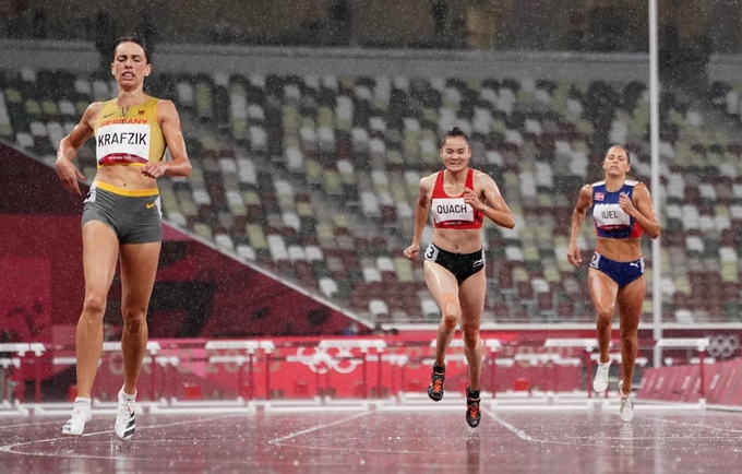 olympic tokyo 2020 quach thi lan dung chan o noi dung 400 m rao nu1