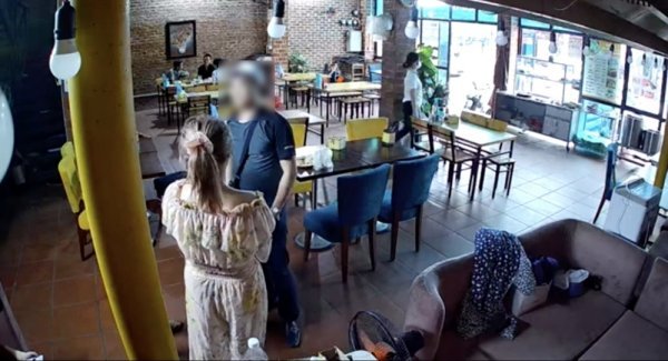 co xuyen hoang yen dap tra khi bi don hen ho voi nguoi 90 tuoi toi thich lam gi yeu ai thi ke toi4 co xuyen hoang yen dap tra khi bi don hen ho voi nguoi 90 tuoi toi thich lam gi yeu ai thi ke toi4