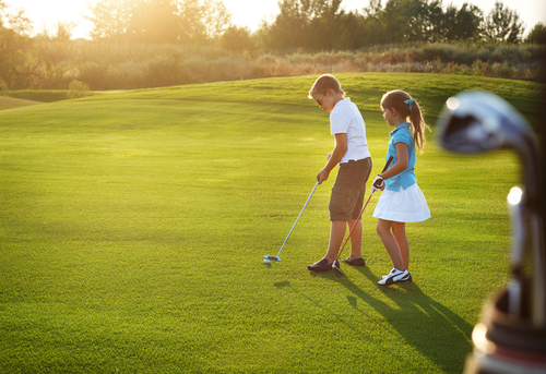 gioi nha giau trung quoc cho con hoc choi golf tap lam ceo va cu xu nhu quy toc2