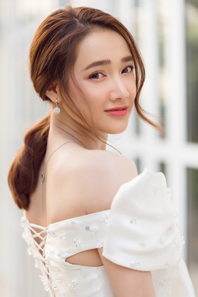 nha phuong quoc truong kha ngan dong loat bac tien dong phim ai la nguoi thanh cong nhat1 nha phuong quoc truong kha ngan dong loat bac tien dong phim ai la nguoi thanh cong nhat1